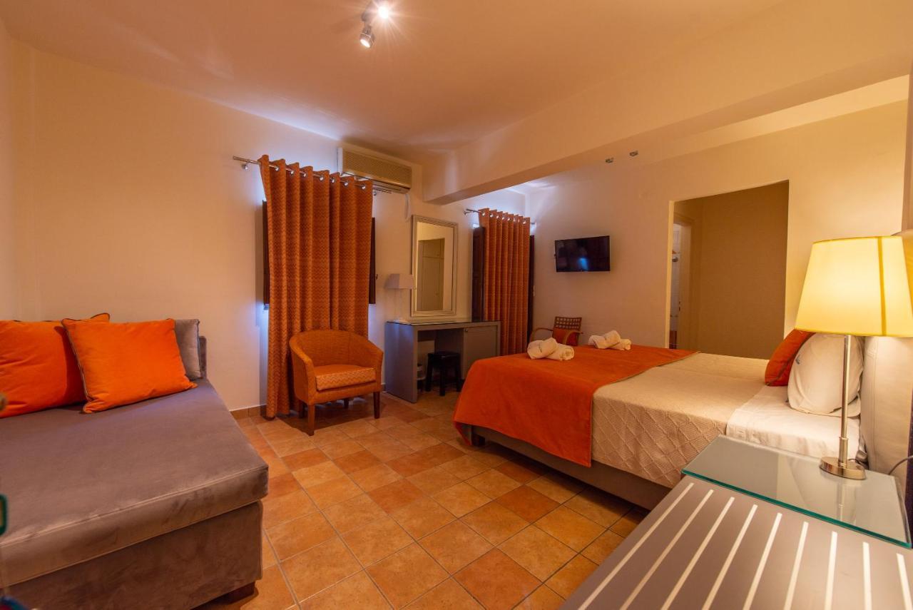 Kastro Maini Hotel Areopoli Exterior photo