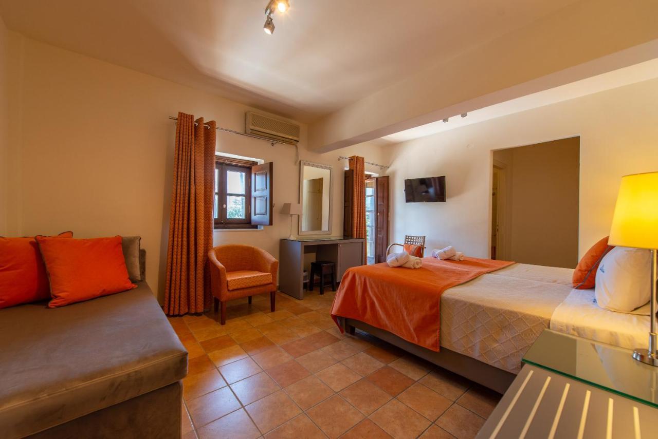 Kastro Maini Hotel Areopoli Exterior photo